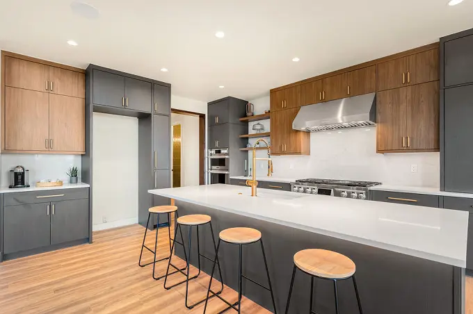 A Kitchen Built for Everyday Living and Entertaining
